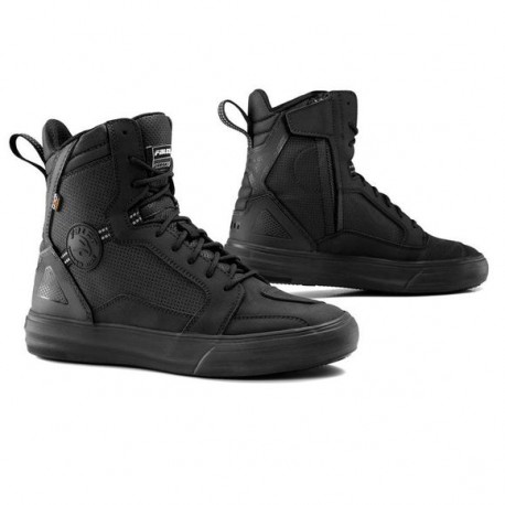 BOTAS FALCO CHASER BLACK